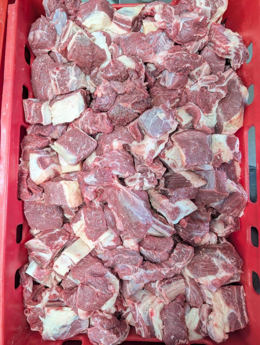 হালাল ষাড় গরুর মাংশ আসছে এইমাত্র।frische stier rind fleisch gleich angekommen. image 3